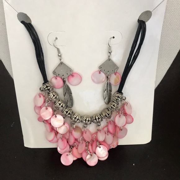 3/$20 Brand New Pink Pearl Shell Necklace and Earrings Set/ Noblesse Collection - Picture 1 of 4
